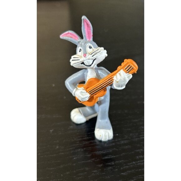 Vintage Bugs Bunny W/ Guitar 1983 PVC Toy Figure 2.5” Warner Bros. Looney Tunes - Picture 1 of 5